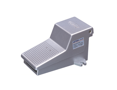 Linha 4F - Válvula Pedal 5/2 Vias